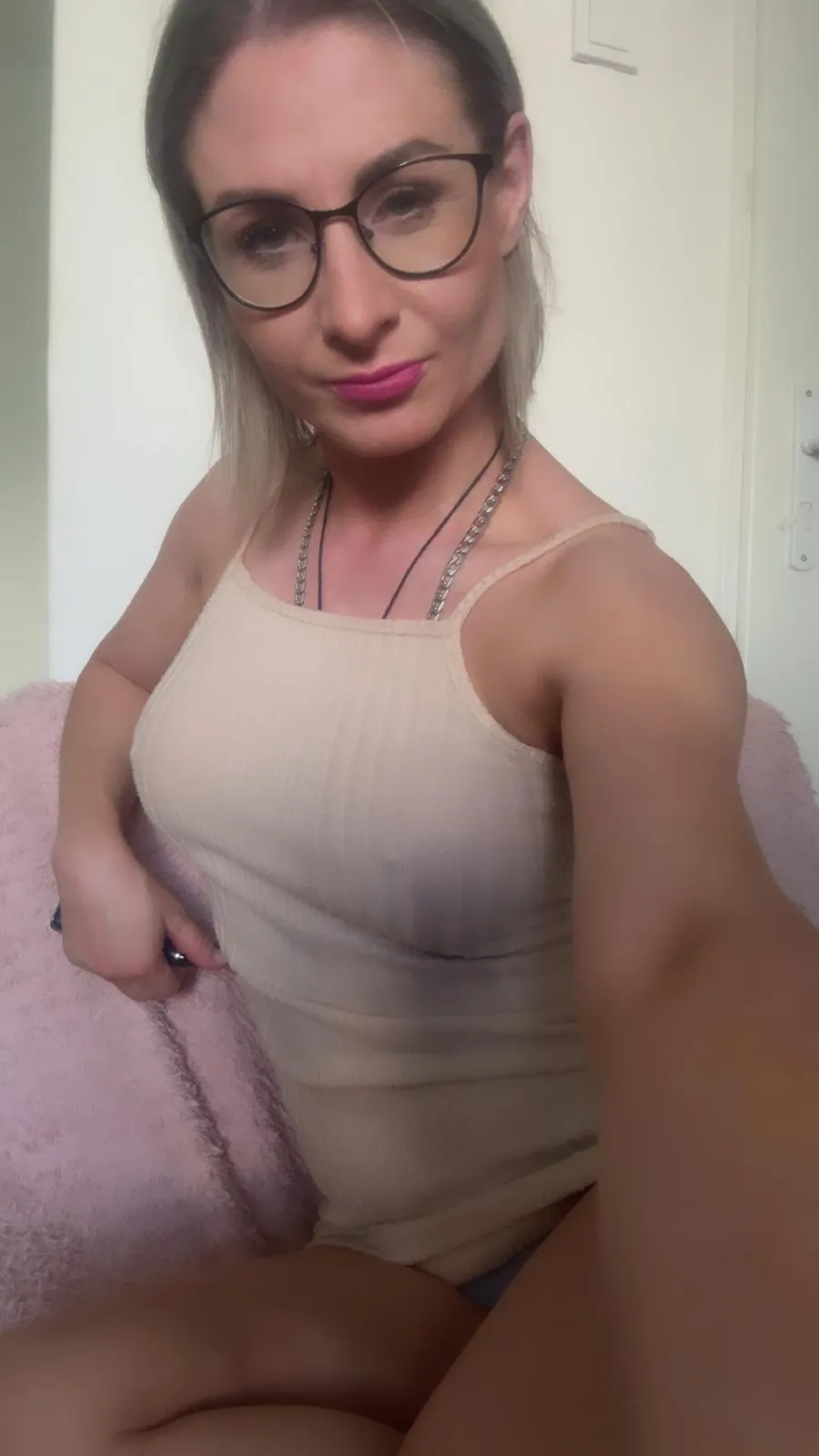 Sexy Nella 4
